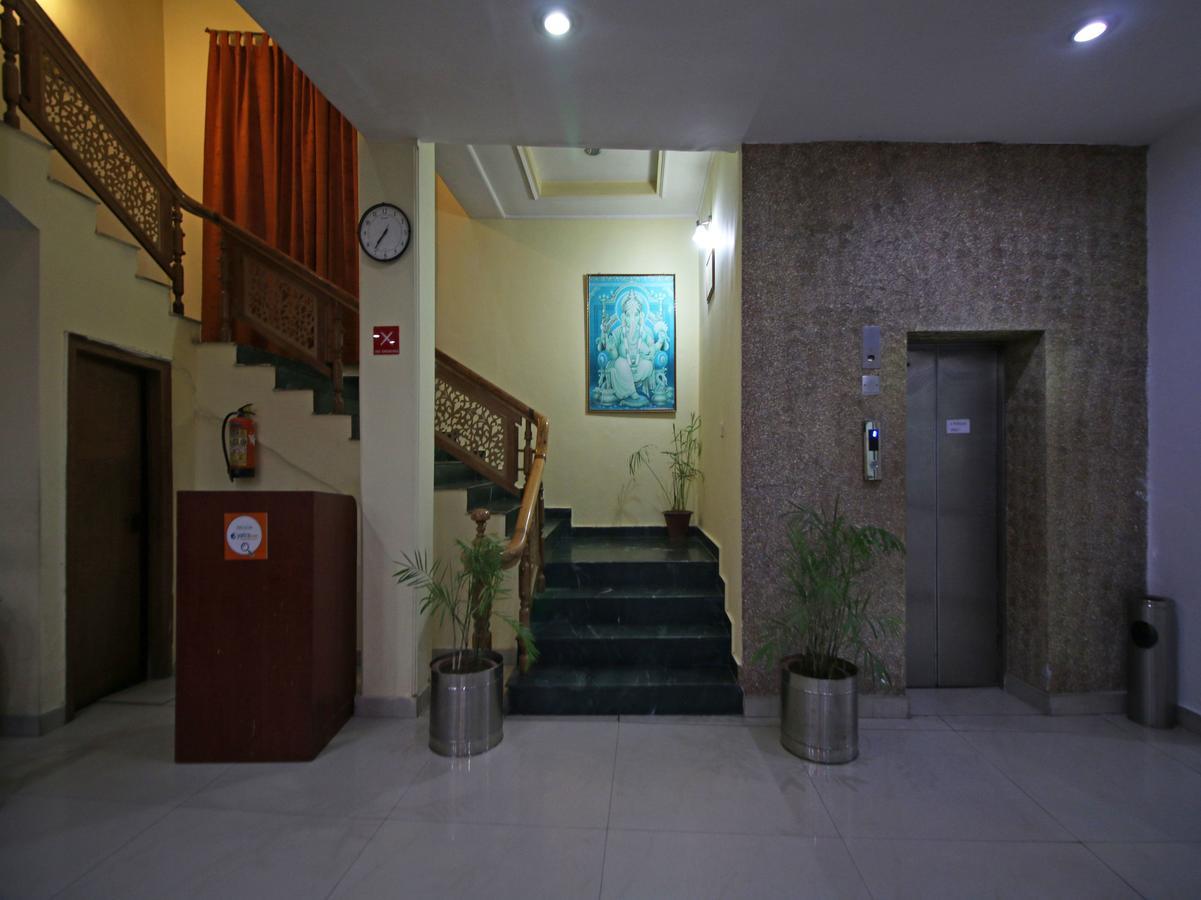 Oyo 5667 Katra Continental Hotel Ngoại thất bức ảnh
